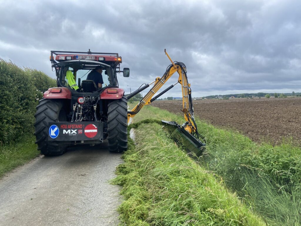 Fauchage des bords de route